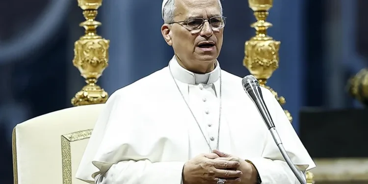 El papa insta a situar en el centro la protección de los migrantes menores de edad