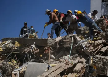 Cali mantiene la esperanza de rescatar más supervivientes del terremoto pese al tiempo en contra
