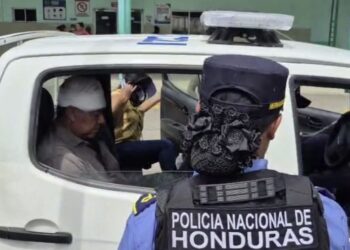Hijo “drogo” le lanzó una tasa de café y golpeó a su padre en la colonia Sarmiento de La Ceiba, Atlántida