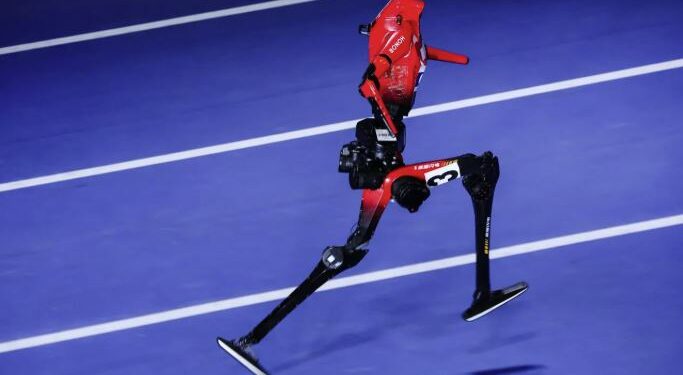 Más rápido que Usain Bolt: un robot chino bate el récord humano de los 100 metros