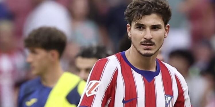 El presidente del Barcelona presionó al Atlético Madrid por el fichaje de Julián Álvarez