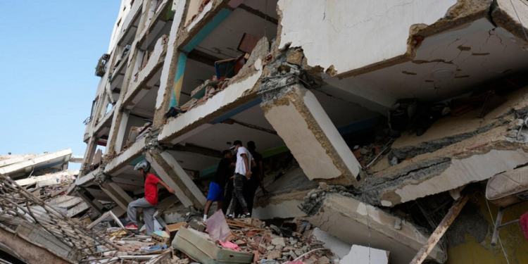 Venezuela supera los 6,500 muertos tras dos meses de los terremotos