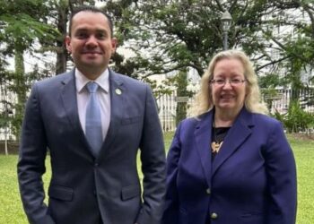Fortalecer y modernizar el sector energético, los objetivos de la reunión de Tommy Zambrano con Colleen Hoey