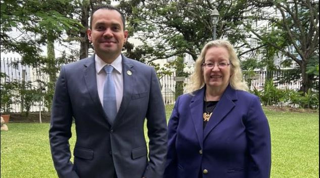 Fortalecer y modernizar el sector energético, los objetivos de la reunión de Tommy Zambrano con Colleen Hoey