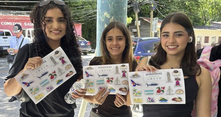 ¡Crecimiento del turismo! Casi 20 mil salvadoreños visitaron Honduras durante la fiesta agostina
