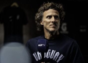 Uruguay confirmó a un histórico futbolista como nuevo director técnico de la selección: “La leyenda regresa a casa”