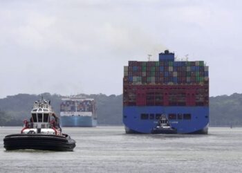 El Canal de Panamá reduce el tránsito diario de buques de 36 a 32 para enfrentar a El Niño