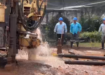 ¡Brotó el agua! Primer pozo perforado da esperanza para aliviar el desabastecimiento en la capital