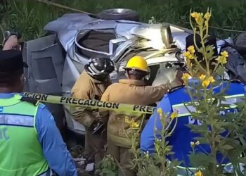 ¡Desgracia vial! Tres miembros de una familia perecen tras aparatoso volcamiento en Ceguaca, Santa Bárbara