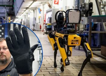 ¡ICE se arma hasta los dientes con tecnología! Gastará millones en perros robot y guantes que dan descargas eléctricas