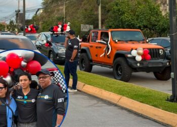 ¡Rumbo a su gran año! Seniors de la International School llenan de alegría el Anillo Periférico con su tradicional caravana