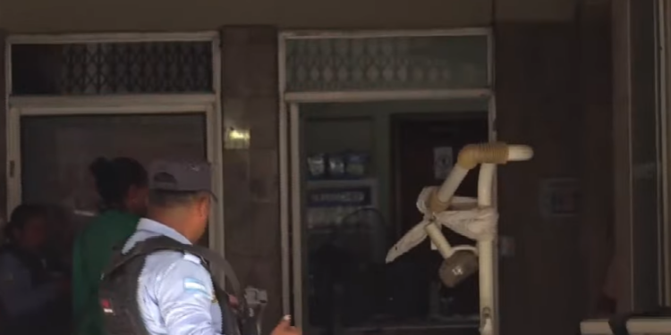 ¡Terrible violencia! Sicario asesina a estudiante de derecho en SPS, pero se le cae su celular al escapar