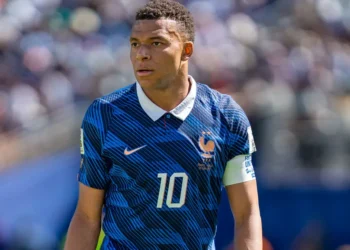 ¡Alerta en Les Bleus! Mbappé causa baja en la selección francesa por un cuadro gripal