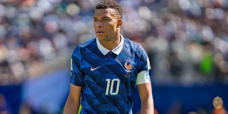 ¡Alerta en Les Bleus! Mbappé causa baja en la selección francesa por un cuadro gripal