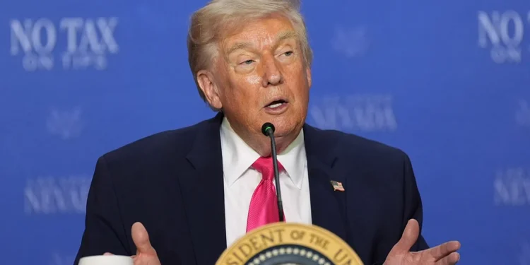Trump dice que precios del gasóleo se “desplomarán” si Reino Unido abre el mar del Norte
