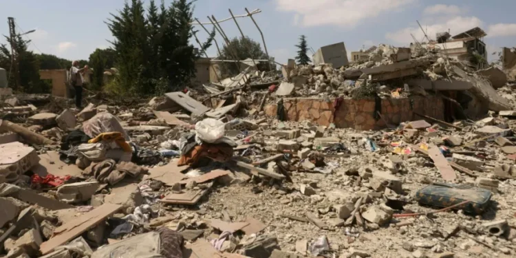 Al menos 13 personas muertas en una andanada de bombardeos israelíes en Líbano