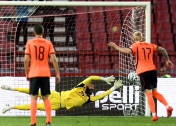 Países Bajos vence 1-2 a Serbia con doblete de Meerdink y firma el primer triunfo de la era Xavi Hernández