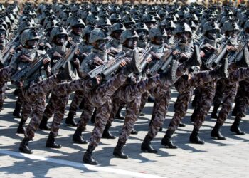 Zelensky denuncia que Corea del Norte enviará 10.000 militares más para apoyar a Rusia en la guerra