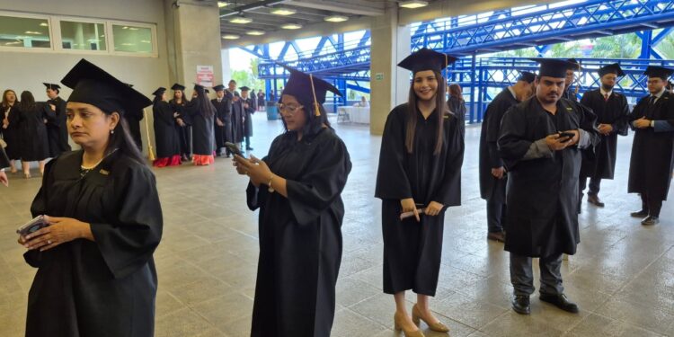 ¡Meta cumplida! UNAH graduará a más de mil nuevos profesionales este sábado
