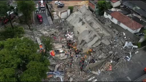 Al menos dos muertos al colapsar un edificio en construcción sobre una casa en Brasil