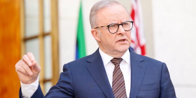 ¡Fallo de seguridad! Primer ministro de Australia denuncia que agente de IA de OpenAI se infiltró en sitio web gubernamental