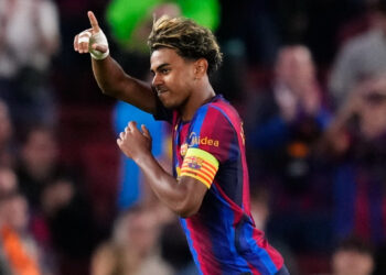 Barcelona golea 5-1 en su debut de Champions League