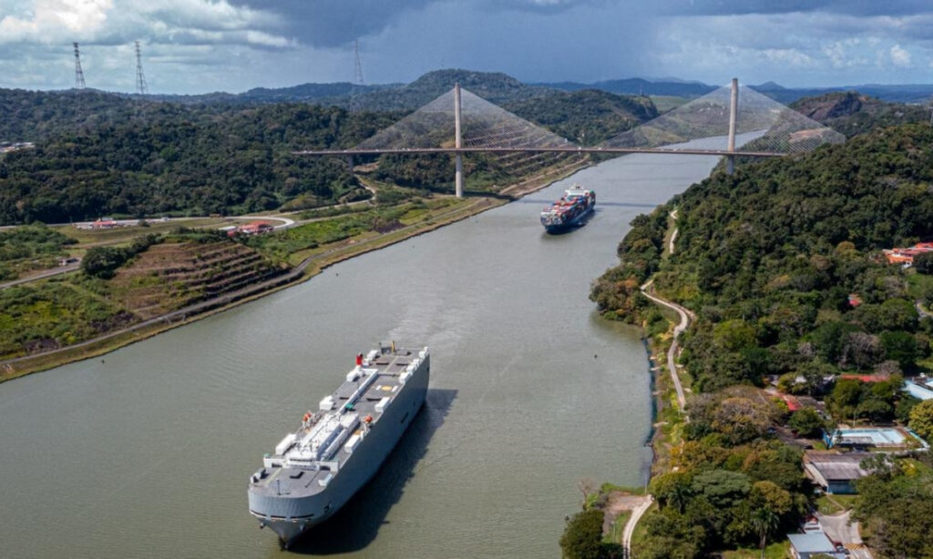 Canal de Panamá reduce tránsito de buques