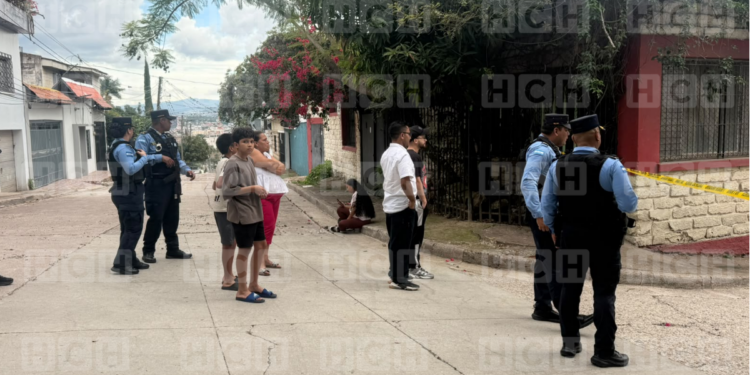 ¡Lluvia de balas! Tremenda balacera deja un jovencito muerto y otro herido en la colonia Buenos Aires, en la capital