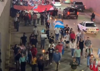 ¡Tercer viernes de antorchas! Manifestantes mantienen la consigna: “¡Fuera la Racha!”