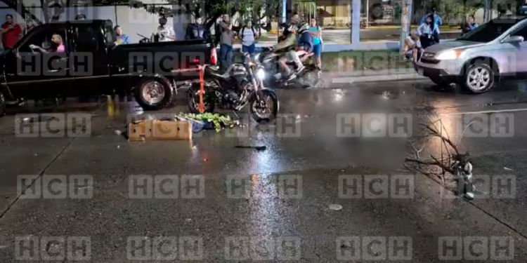 ¡Siguen y suman! Motociclista pierde la vida tras brutal choque con una rastra en San Pedro Sula