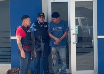 ¡En manos de la justicia! Cae sujeto acusado de extorsión y portación ilegal de armas en Choloma
