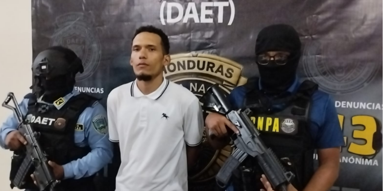 ¡Le llegó la cuarta! Capturan a “El Grifo” con supuesta cocaína, crack, marihuana y un arma en la capital