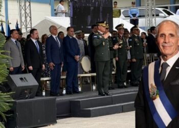 Asfura reconoce a la Fuerza Naval en su 161 aniversario