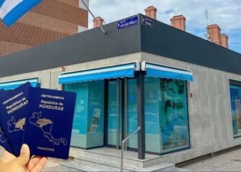 Así pueden los catrachos tramitar sus documentos desde España