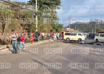 “Busitos” se movilizan en Cerro Grande por el precio del combustible