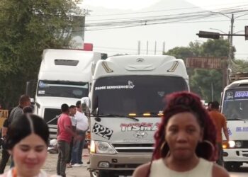 ¡Crece la protesta! Transportistas de la zona norte se unen a las tomas en La Planeta