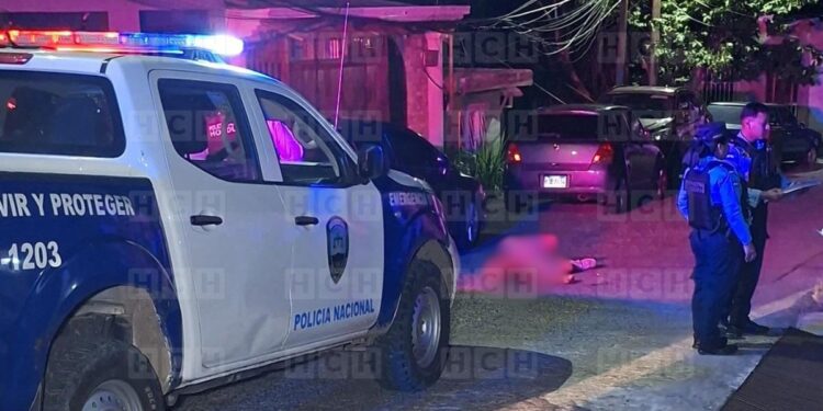 Ejecutan a jovencito en una calle de colonia Venezuela | Móvil Emergencia TGU
