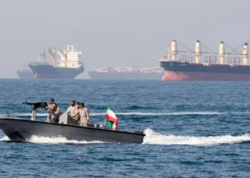 Ochenta países exigen reabrir Ormuz y condenan los ataques de Irán y los hutíes
