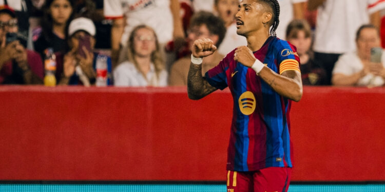 Hat-trick de Raphinha da la victoria del Barça
