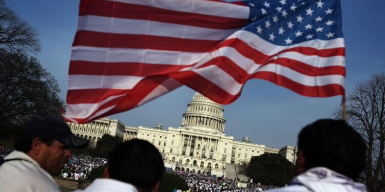 EE.UU. demanda a cuatro estados por matrícula universitaria a estudiantes indocumentados