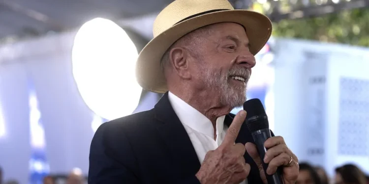 Lula acusa a los Bolsonaro de estar detrás de los casos de corrupción que sacuden Brasil