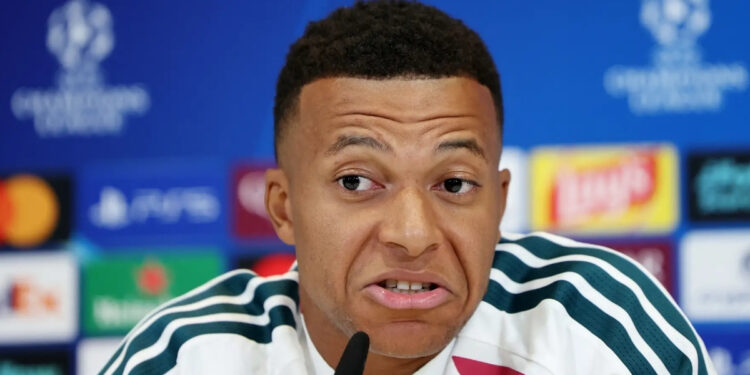 Mbappé responde críticas sobre su sacrificio defensivo