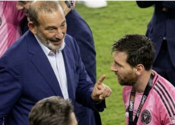 ¡Se calentó La Pulga! Messi y Garber, de la MLS, tienen acalorado intercambio de palabras