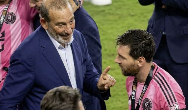 ¡Se calentó La Pulga! Messi y Garber, de la MLS, tienen acalorado intercambio de palabras