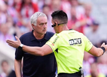 Mourinho insinúa conspiración y estalla contra el arbitraje