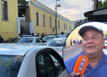 “No nos está quedando nada”: Taxistas exigen congelar precio de combustibles y no descartan acciones