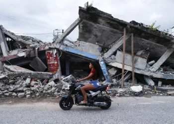 Tres sismos en diez minutos en Colombia reavivan el recuerdo del gran terremoto de agosto