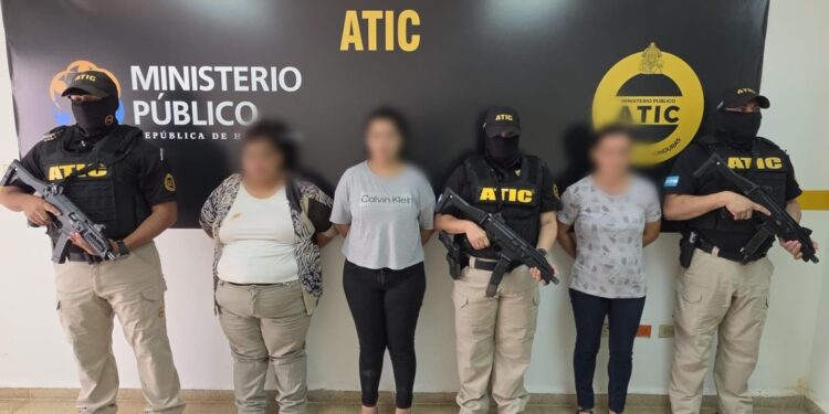 Presa queda red de estafadores que vació más de L586 mil de una cuenta bancaria mediante “phishing”