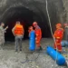 Sobreviviente acusa a supervisor extranjero de abandonar a más de 200 trabajadores antes de que un deslave sepultara túnel hidroeléctrico en Nepal