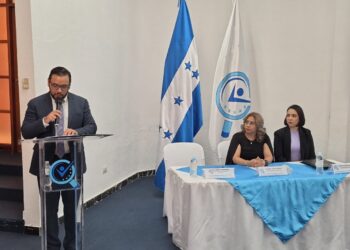 UFTF presenta informe de políticos sancionados por no rendir cuentas